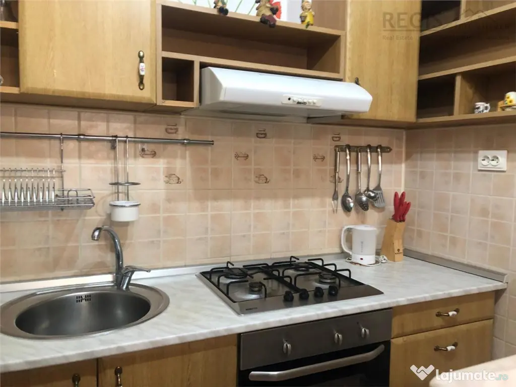 Casa individuala, Central 5 Camere si 3 Grupuri sanitare 