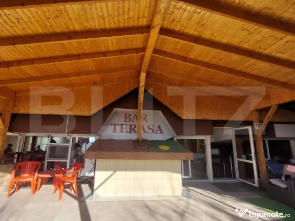 Spatiu Comercial cu 2 camere+beci, teren 400mp