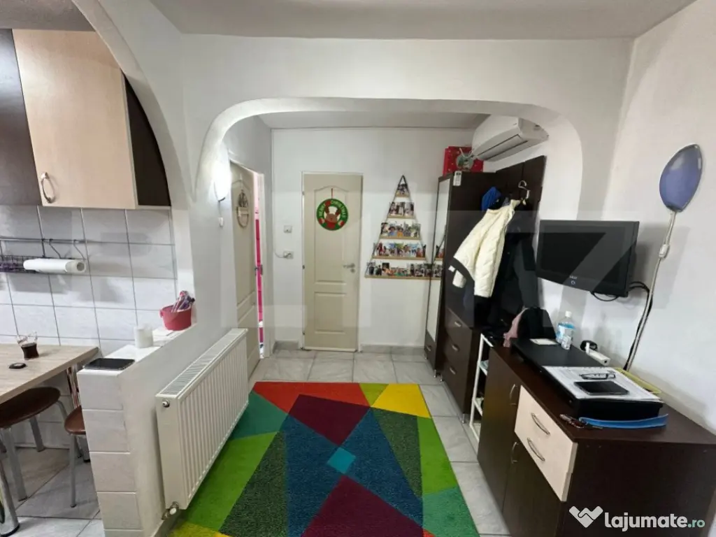 Apartament de vanzare, cu 2 camere, 49 mp, zona Nicolae Balc
