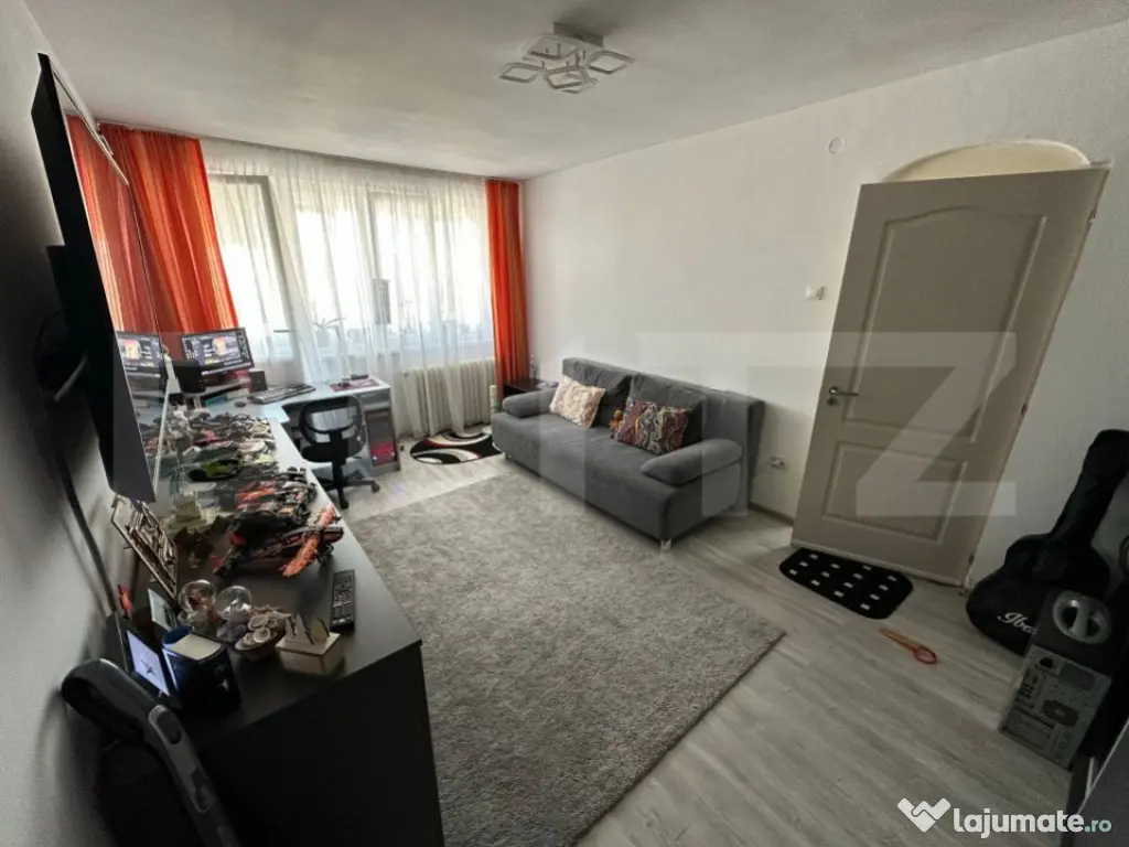 Apartament de vanzare, cu 2 camere, 49 mp, zona Nicolae Balc
