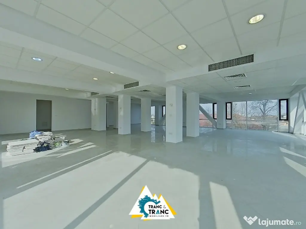 Spațiu de birouri de 200 mp in cladire de sticla în Micalaca 