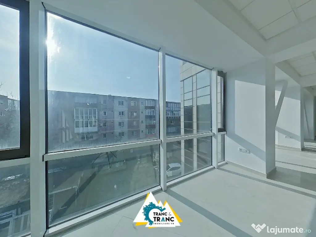 Spațiu de birouri de 200 mp in cladire de sticla în Micalaca 