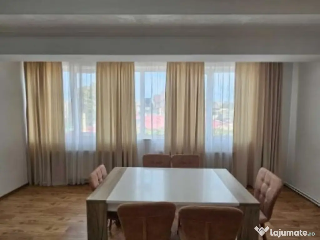 Coiciu, vila cu spatiu P+1+M de vanzare