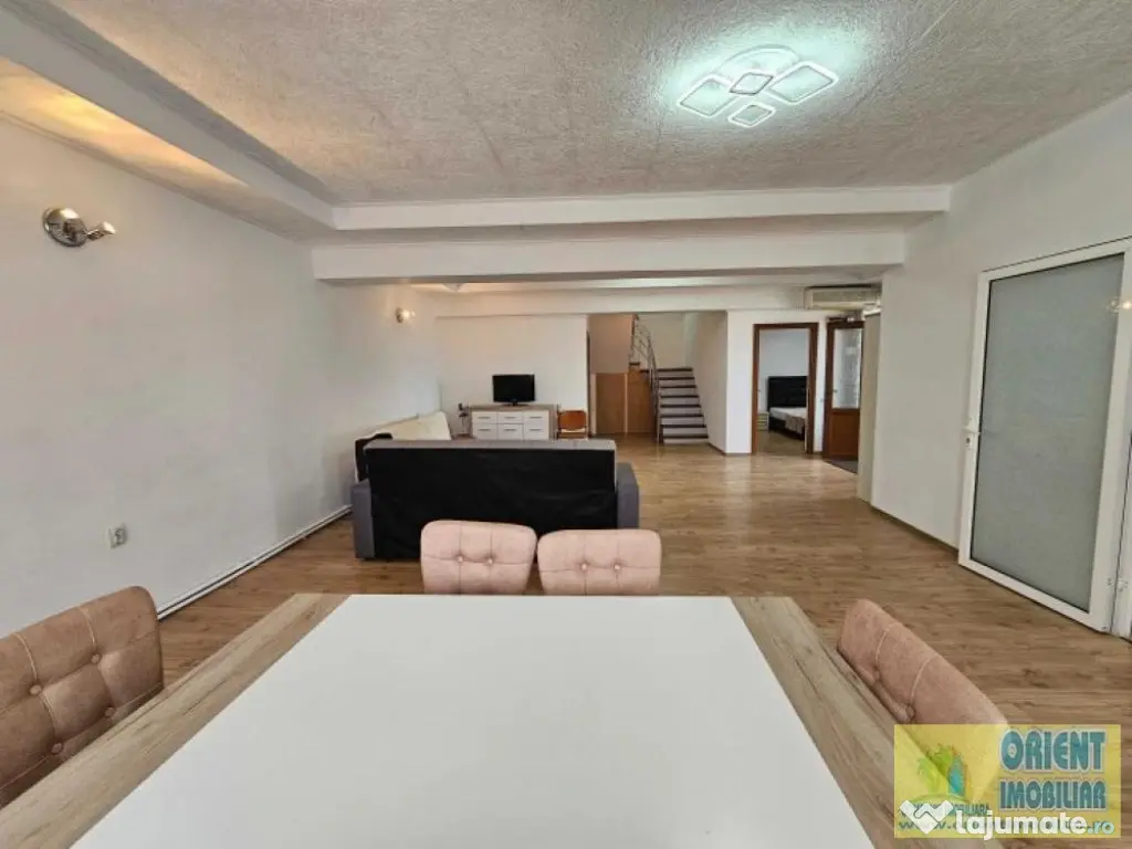 Coiciu, vila cu spatiu P+1+M de vanzare