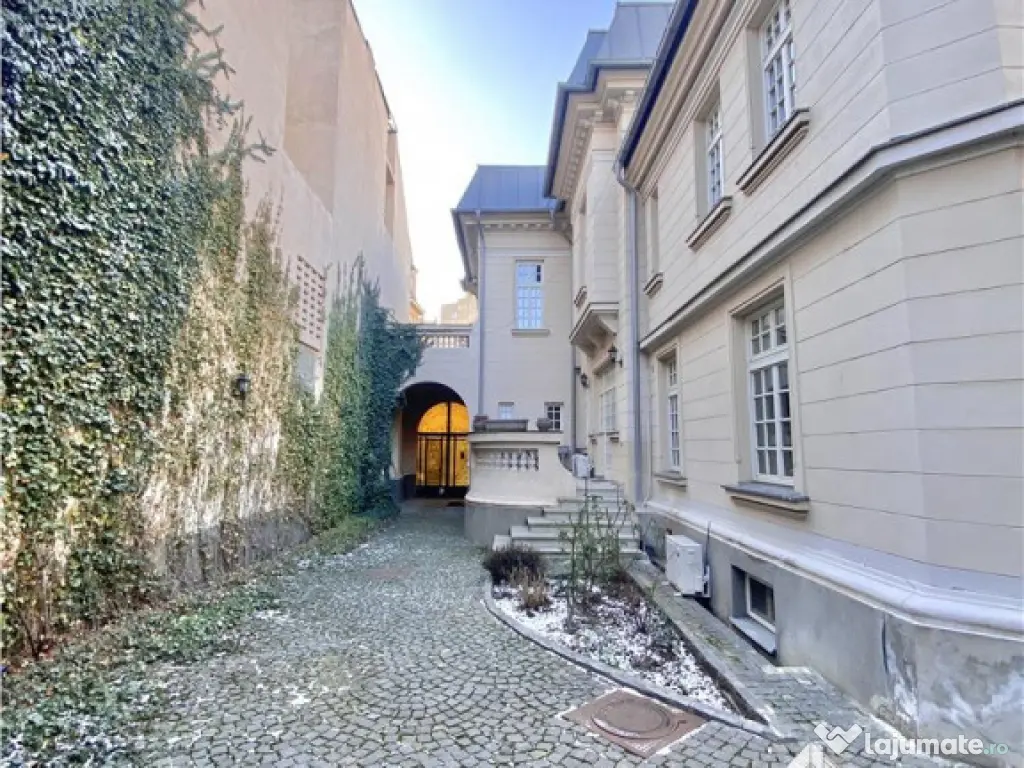 Vila interbelica reconsolidata si renovata in zona Armeneas