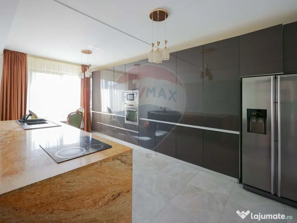 De vânzare Casă/Pensiune în zona Nufărul - Sânmartin 