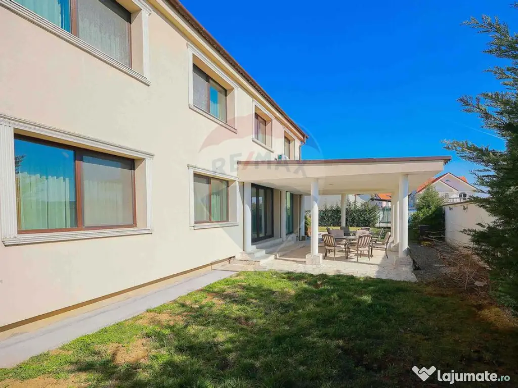 De vânzare Casă/Pensiune în zona Nufărul - Sânmartin 