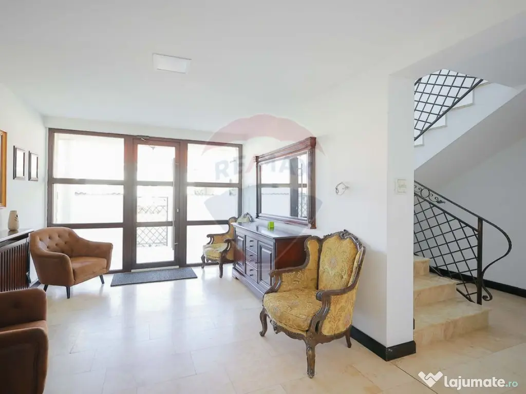 De vânzare Casă/Pensiune în zona Nufărul - Sânmartin 