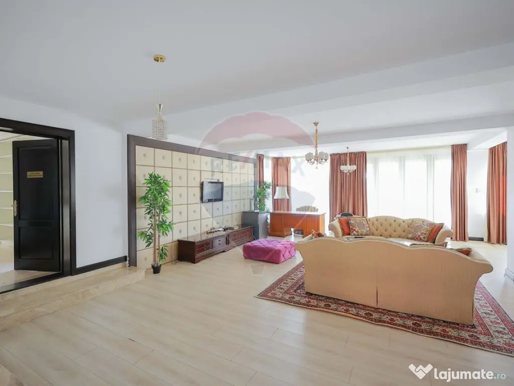 De vânzare Casă/Pensiune în zona Nufărul - Sânmartin 