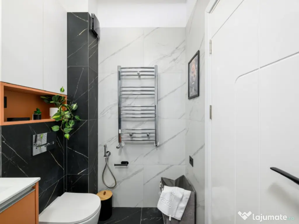 Apartament 2 camere, vedere catre mare, in zona Hanul cu Pes 