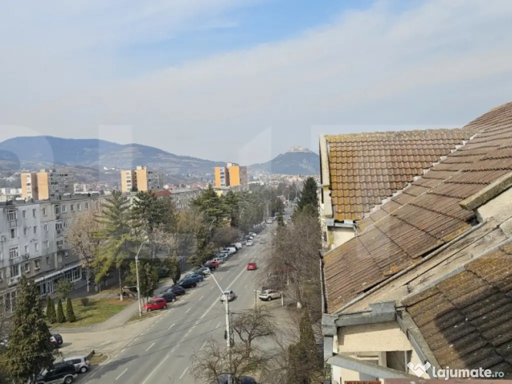 Penthouse de vis, 151 mp, cu vedere panoramica asupra osa? 