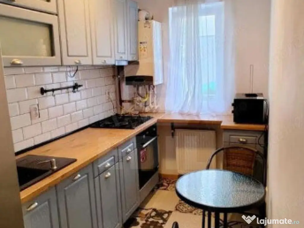 Apartament zona Vivo 