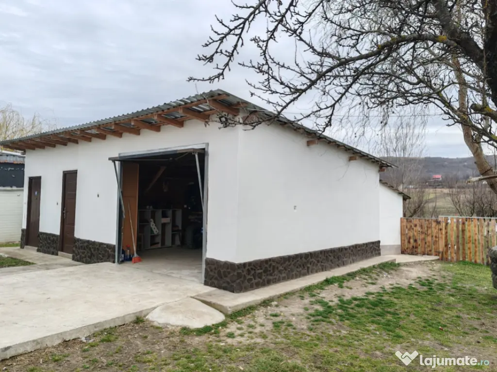 Casa parter+mansarda si teren in Lipovat, Vaslui 