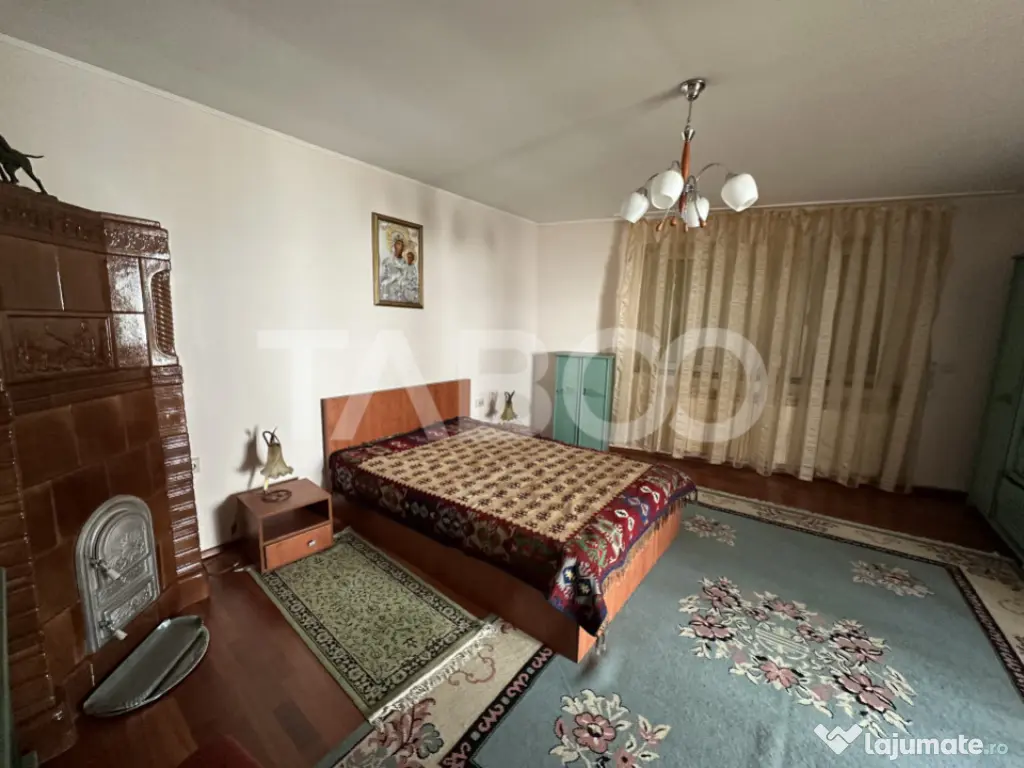 Casa familiala pentru locuit sau vacanta , spatioasa si conf