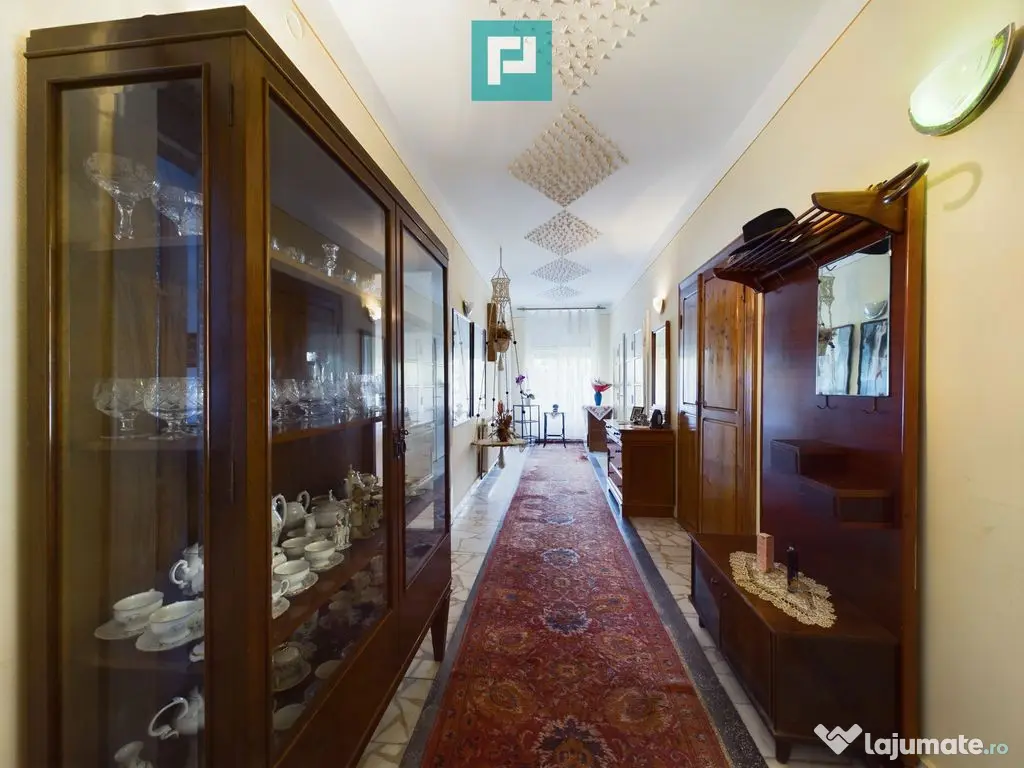 Casă clasică în Chișineu-Criș 