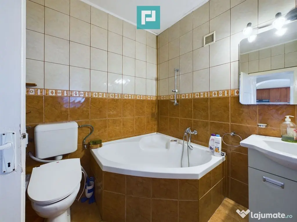 Casă clasică în Chișineu-Criș 