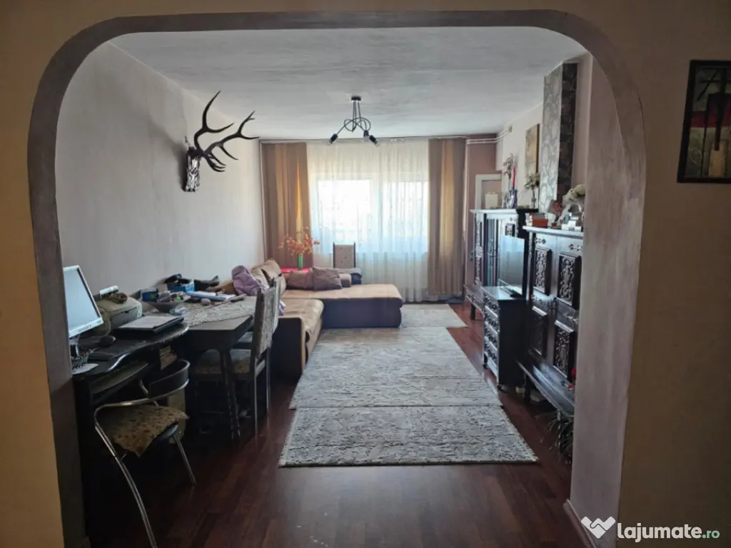 Apartament 4 camere, decomandat situat in zona Tomis III – 