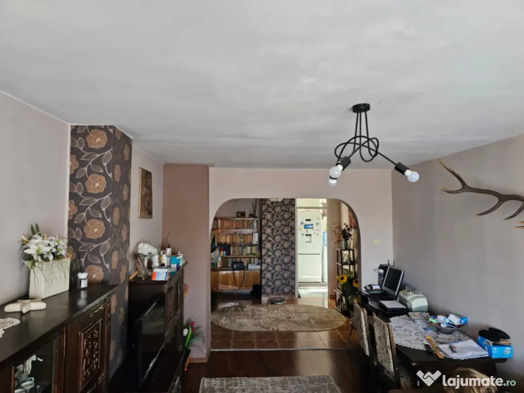 Apartament 4 camere, decomandat situat in zona Tomis III – 