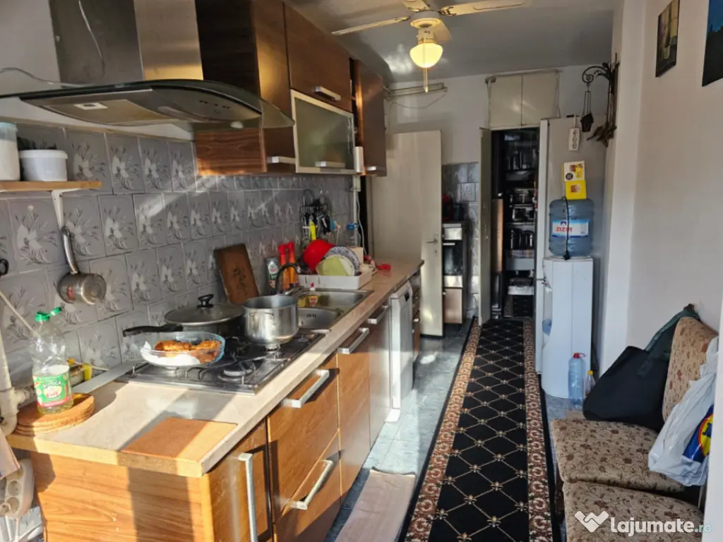 Apartament 4 camere, decomandat situat in zona Tomis III – 