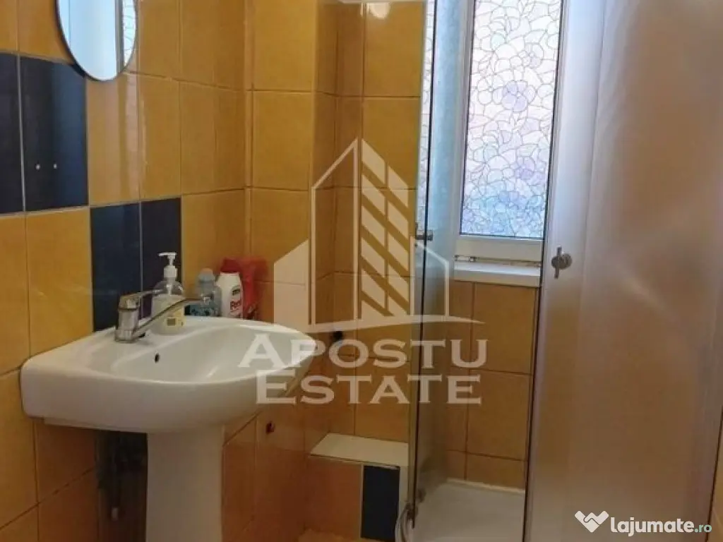 Apartament 2 camere la casa, curte comuna, in Dumbravita