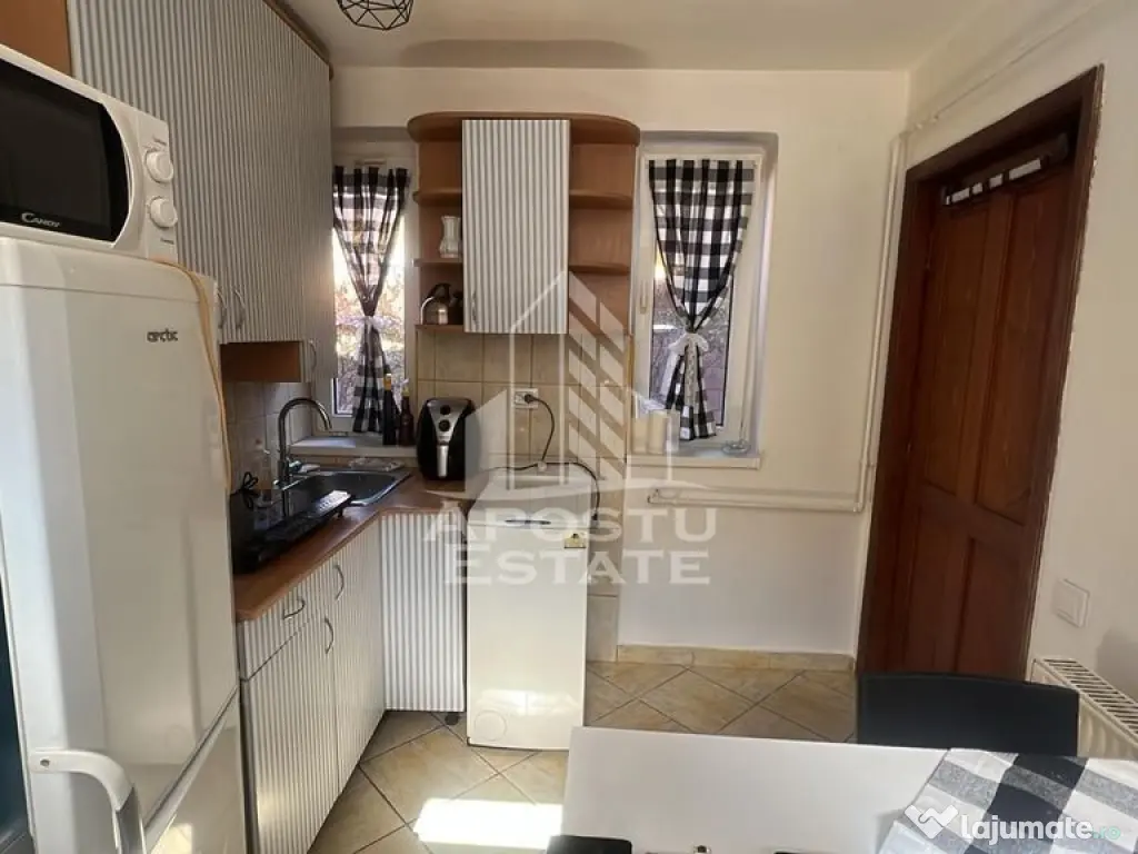 Apartament 2 camere la casa, curte comuna, in Dumbravita