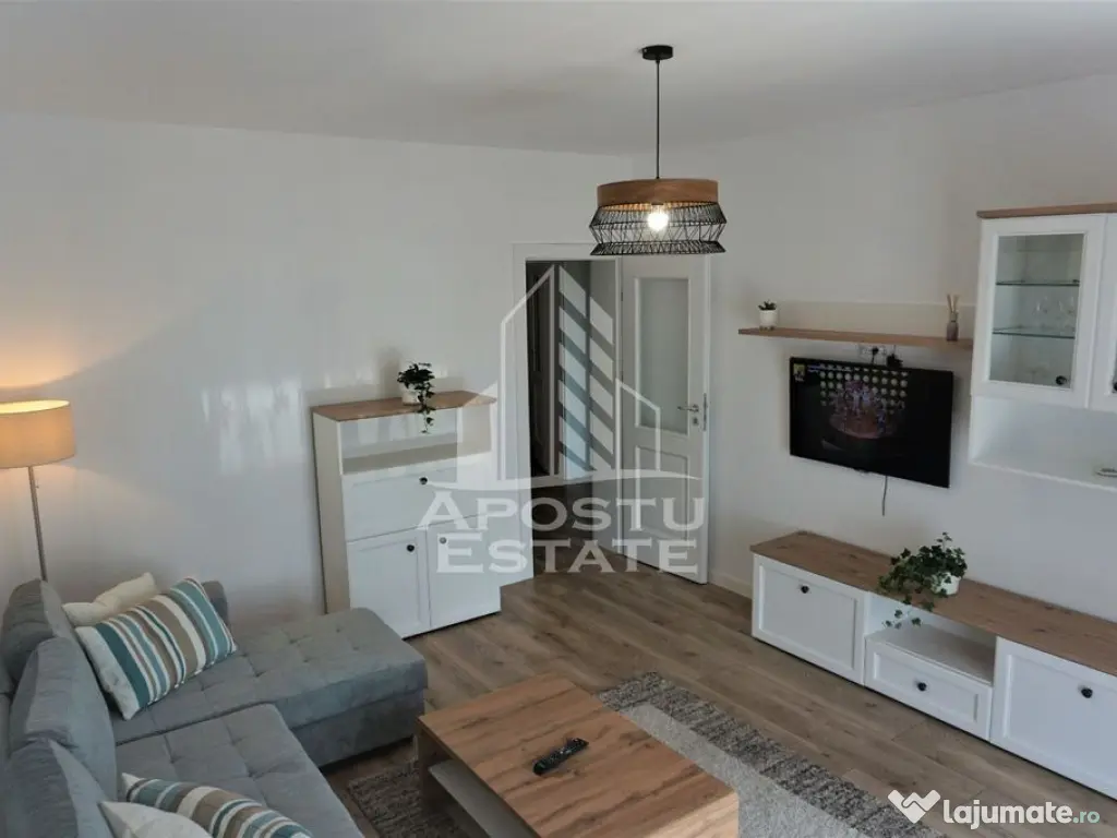 Apartament cu 2 camere, loc de parcare, piscina, Sweet Ho... 