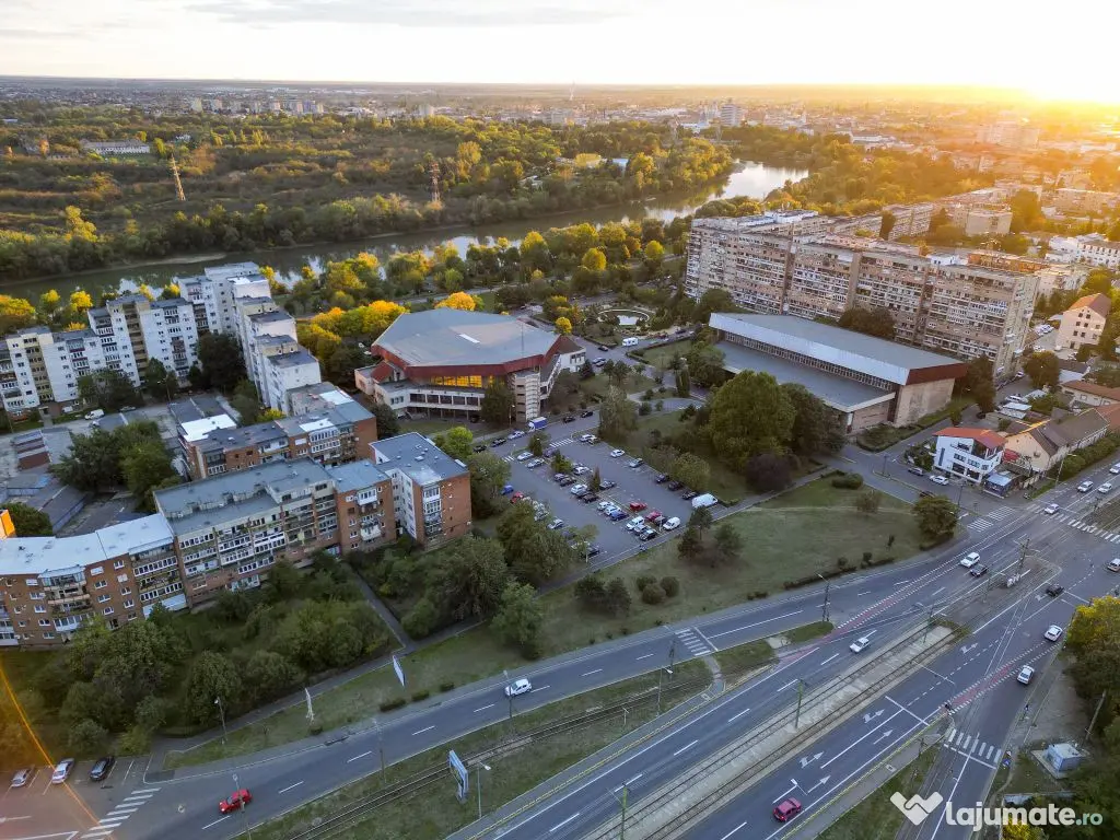 Calea Iuliu Maniu, urbanism P+2+M POT 65% CUT 1.25 