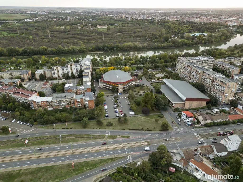 Calea Iuliu Maniu, urbanism P+2+M POT 65% CUT 1.25 