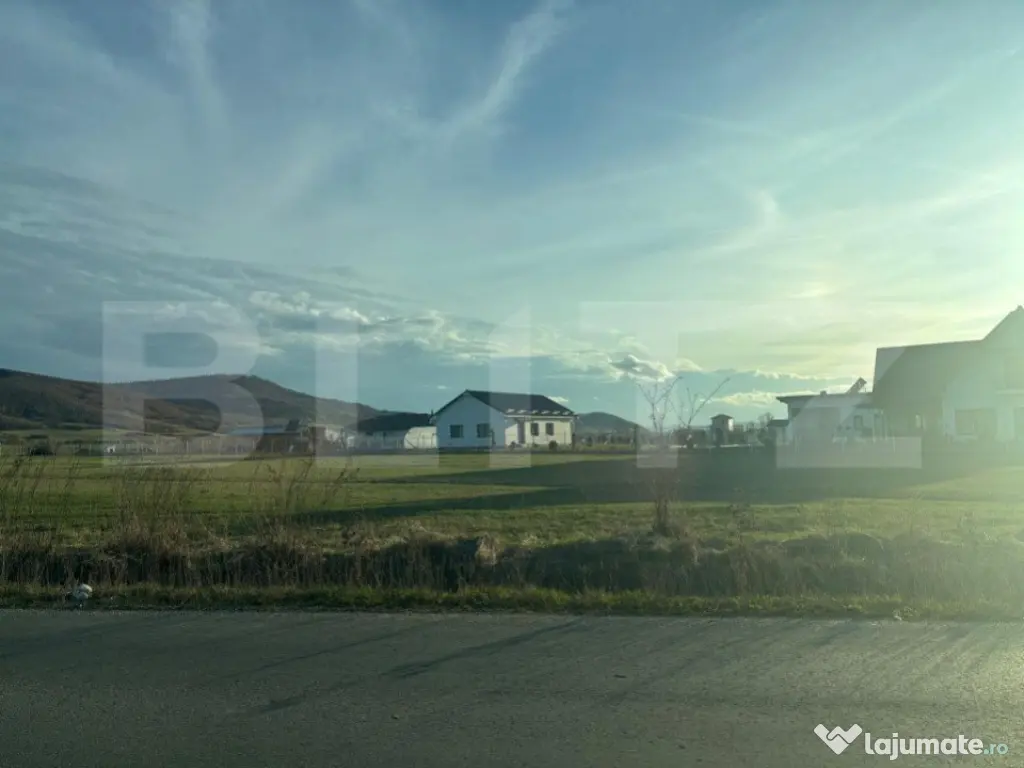 Teren Intravilan de vanzare, 2000 mp, zona Livezile