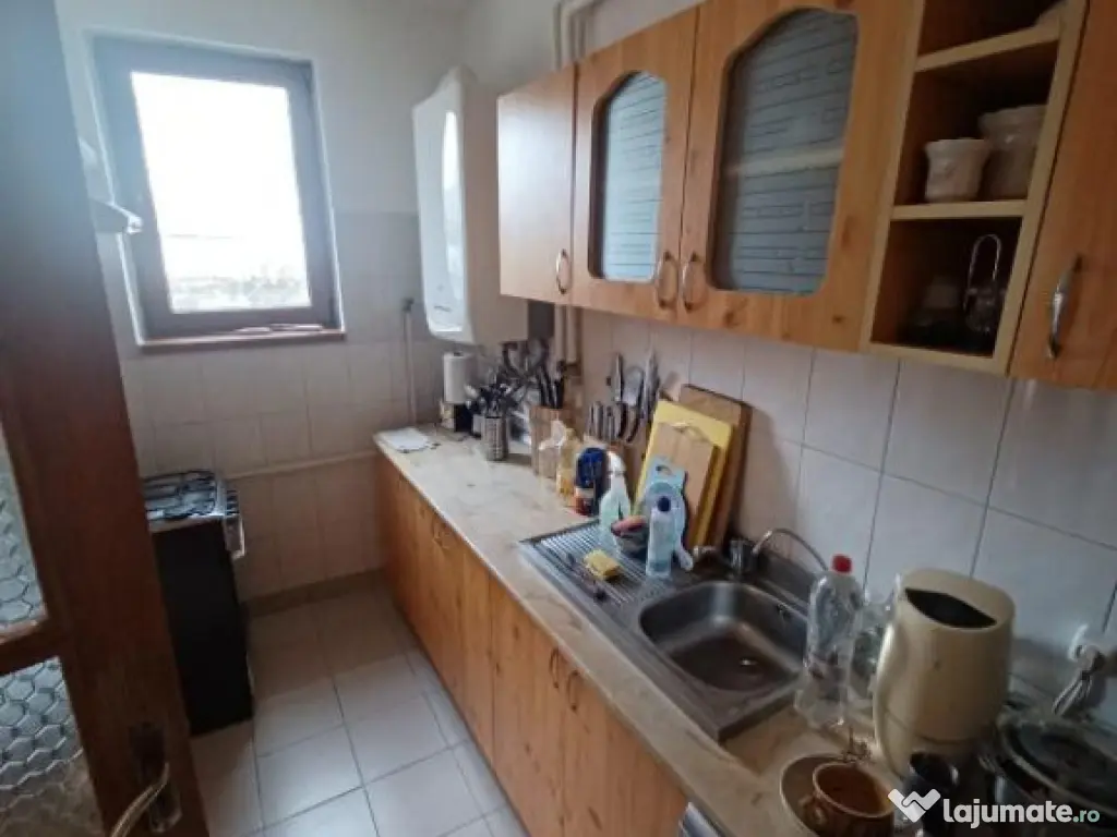 VILA(P 1), zona Centru-Vechi, Caramida, MERITA VAZUTA!