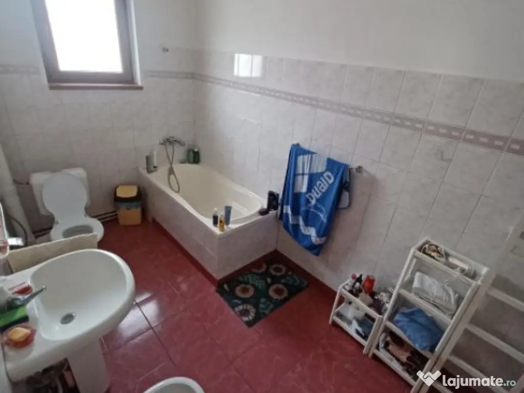 VILA(P 1), zona Centru-Vechi, Caramida, MERITA VAZUTA!