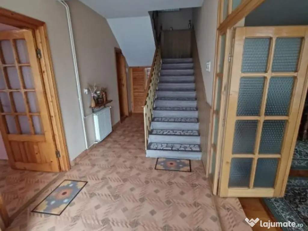 VILA(P 1), zona Centru-Vechi, Caramida, MERITA VAZUTA!