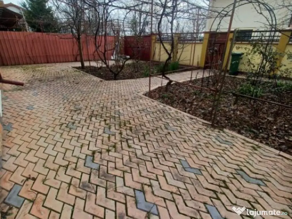 VILA(P 1), zona Centru-Vechi, Caramida, MERITA VAZUTA!