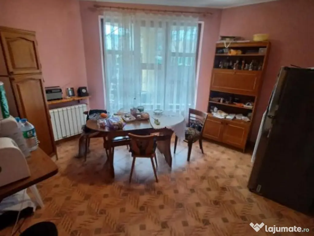 VILA(P 1), zona Centru-Vechi, Caramida, MERITA VAZUTA!