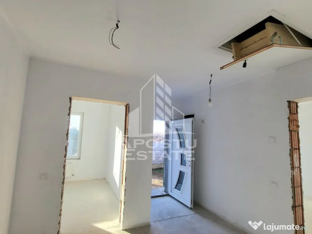 Jumatate de duplex nou cu 4 camere,Parta