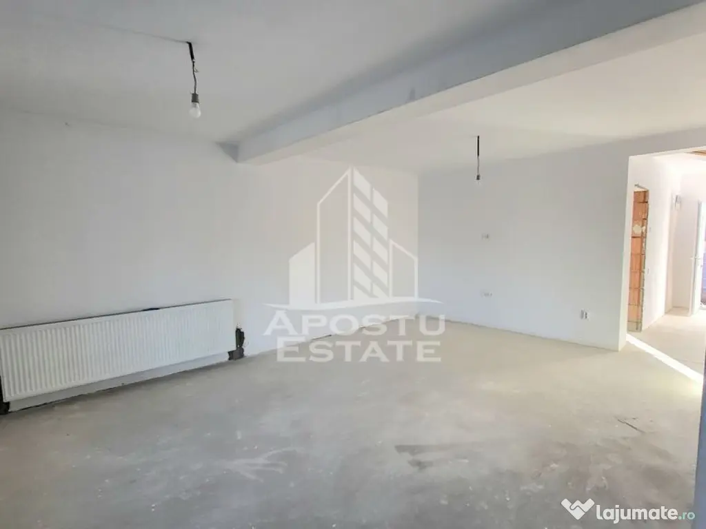 Jumatate de duplex nou cu 4 camere,Parta