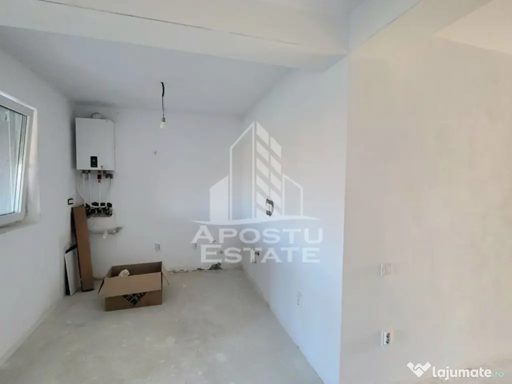 Jumatate de duplex nou cu 4 camere,Parta