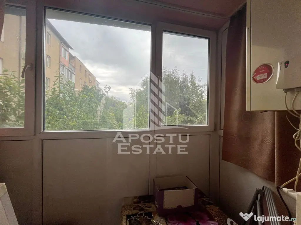 Apartament cu 3 camere, centrala proprie, etajul 1, zona ...