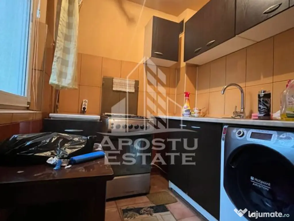 Apartament cu 3 camere, centrala proprie, etajul 1, zona ...