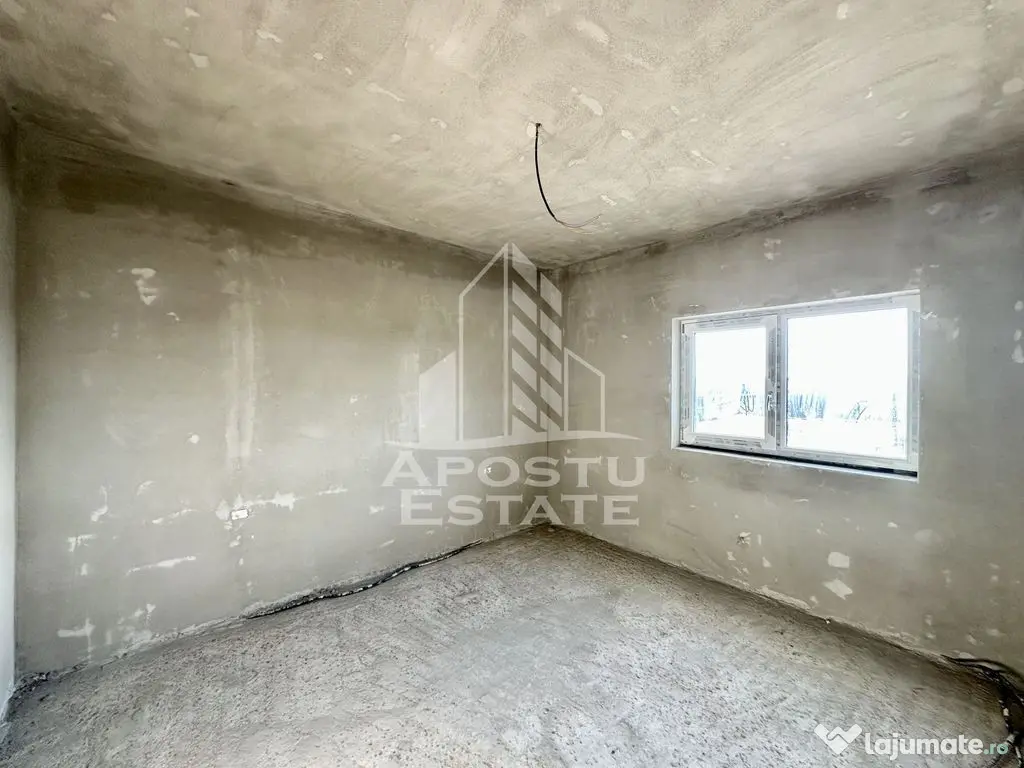 Jumatate de duplex cu 4 camere si garaj in Dumbravita