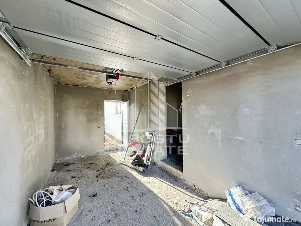 Jumatate de duplex cu 4 camere si garaj in Dumbravita