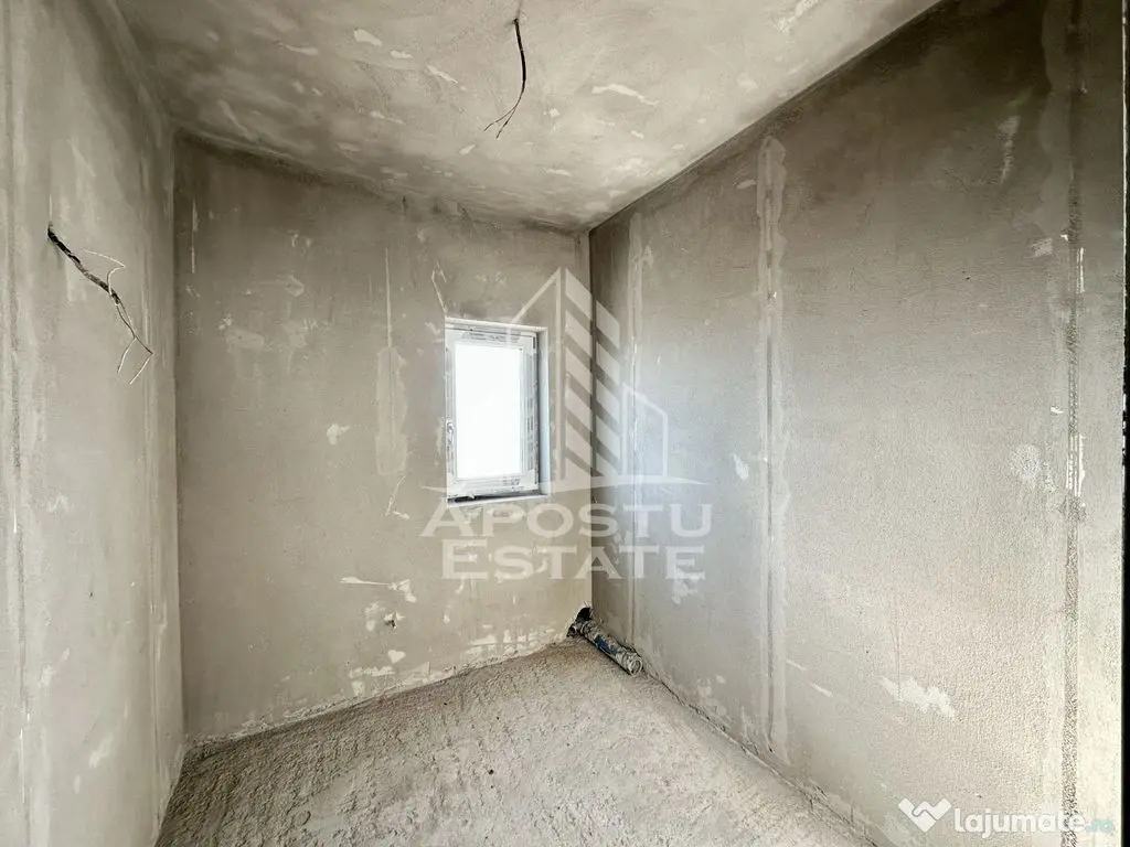 Jumatate de duplex cu 4 camere si garaj in Dumbravita