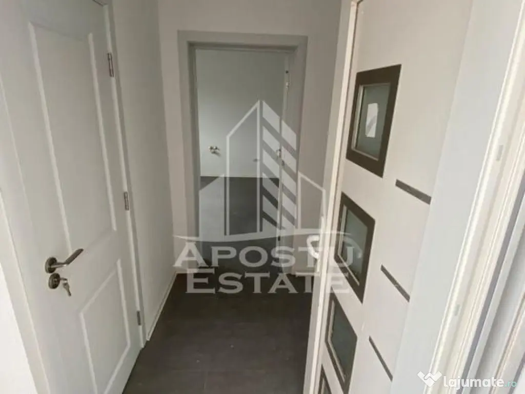 Duplex despărțit prin camera tehnica in Bucovat