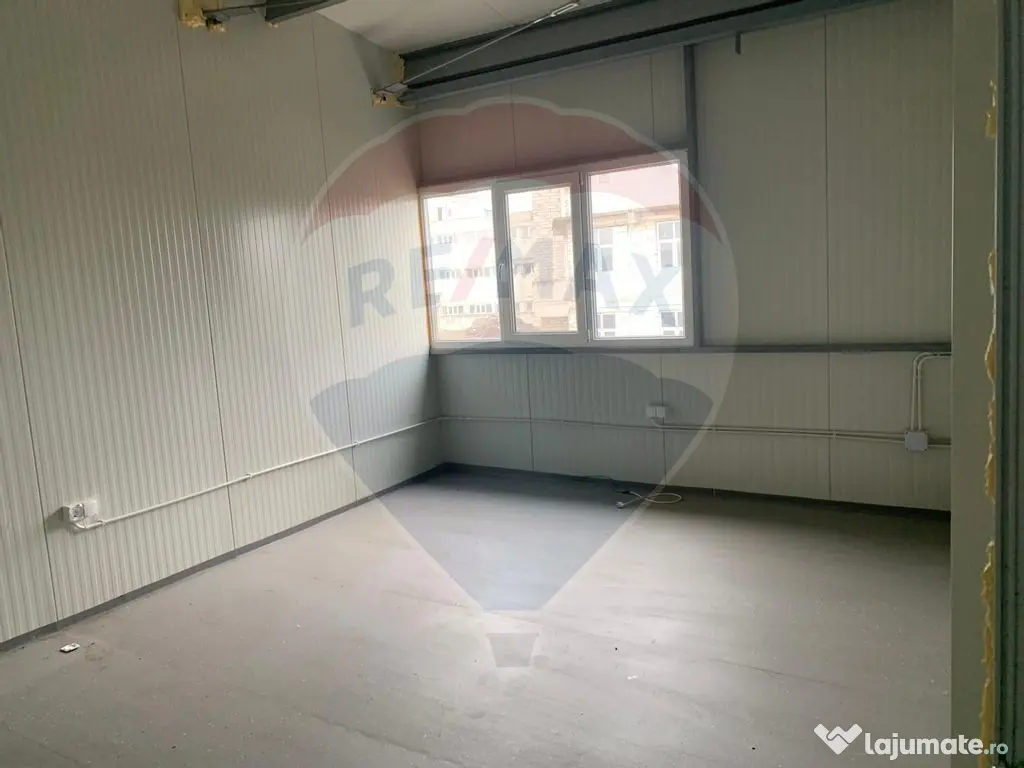 Spațiu industrial de 460mp de închiriat în zona Romanesti 