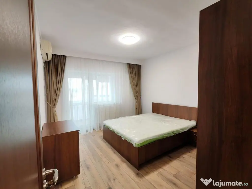 APARTAMENT 3 CAMERE-ZONA CAPITOL