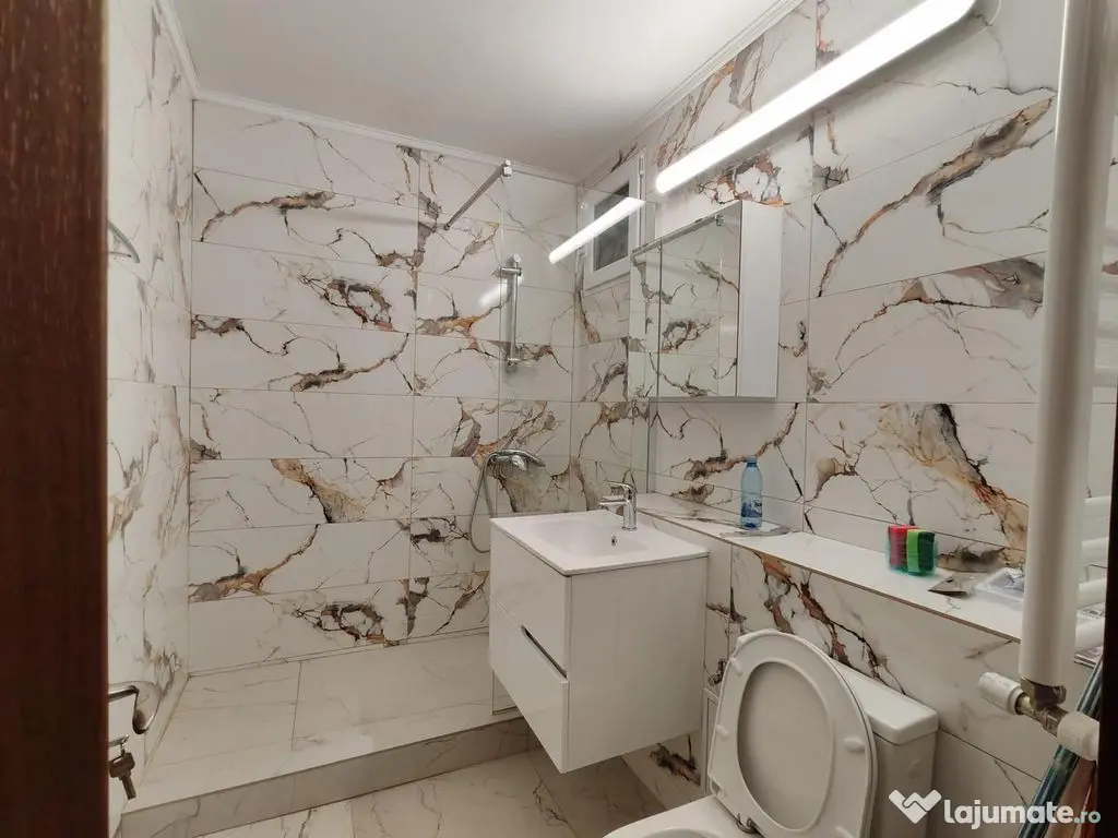 APARTAMENT 3 CAMERE-ZONA CAPITOL