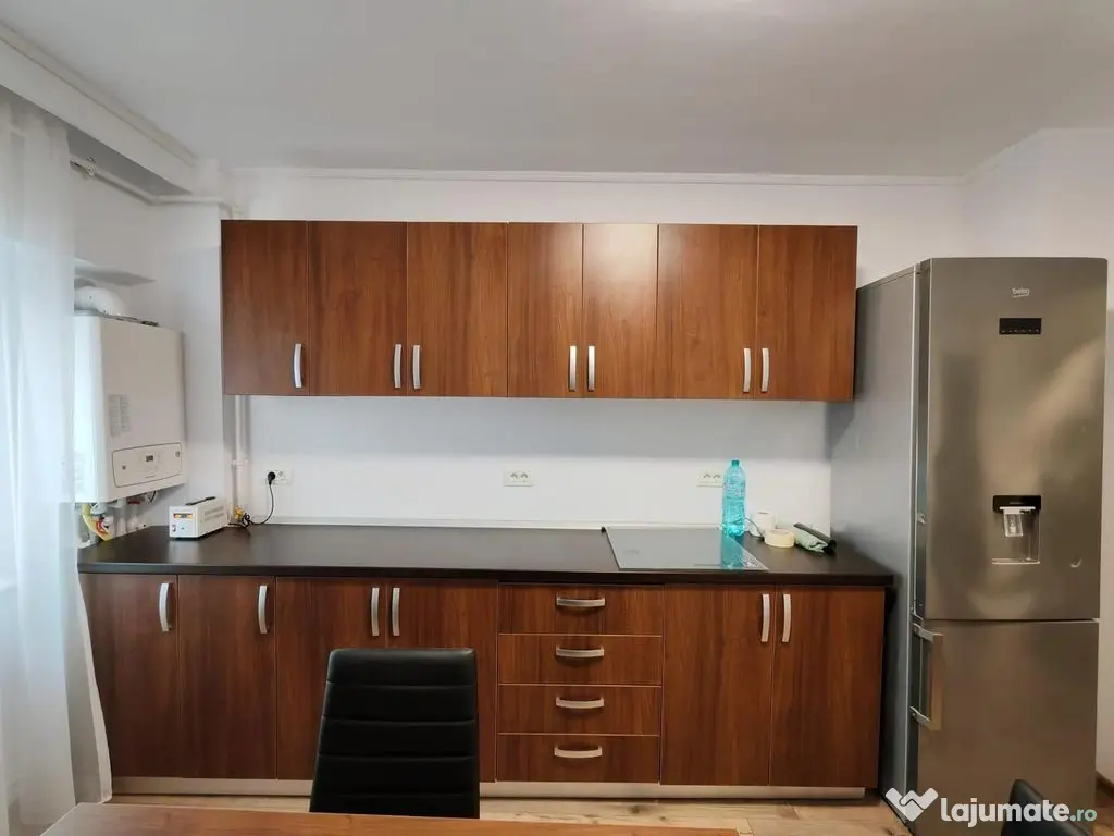 APARTAMENT 3 CAMERE-ZONA CAPITOL