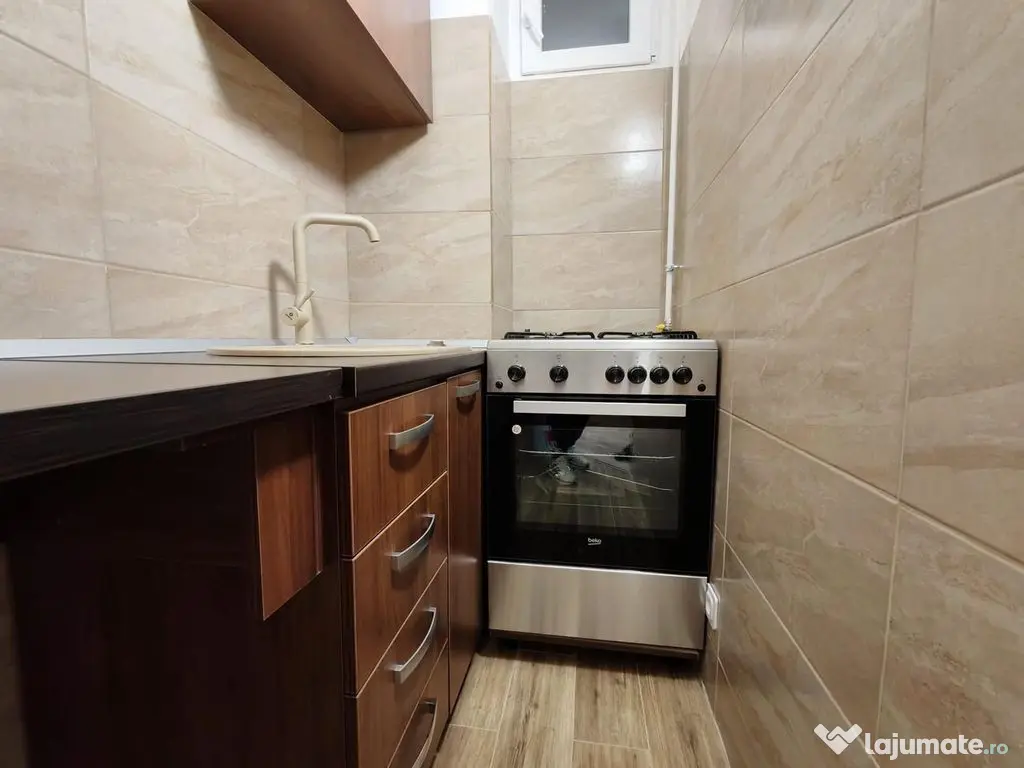 APARTAMENT 3 CAMERE-ZONA CAPITOL