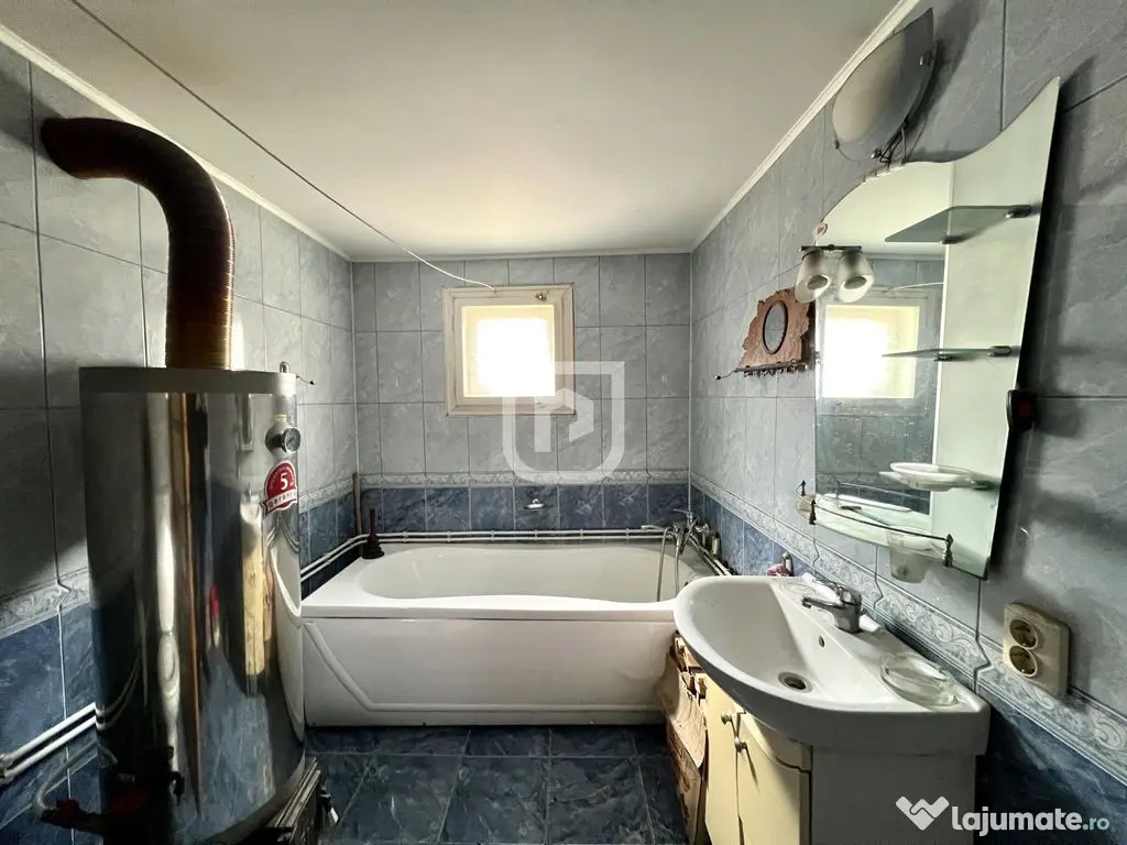 Casă cu teren 400 mp în oraș Gura Humorului