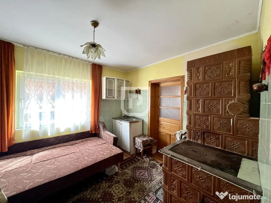 Casă cu teren 400 mp în oraș Gura Humorului